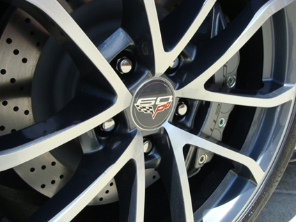 2013 GM C6 Corvette Wheel Center Cap, Competition Gray C6 Flags