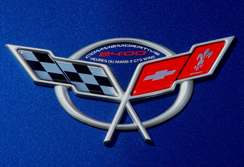 C5 Corvette Lemans Commemorative Edition Flags Emblem 2004